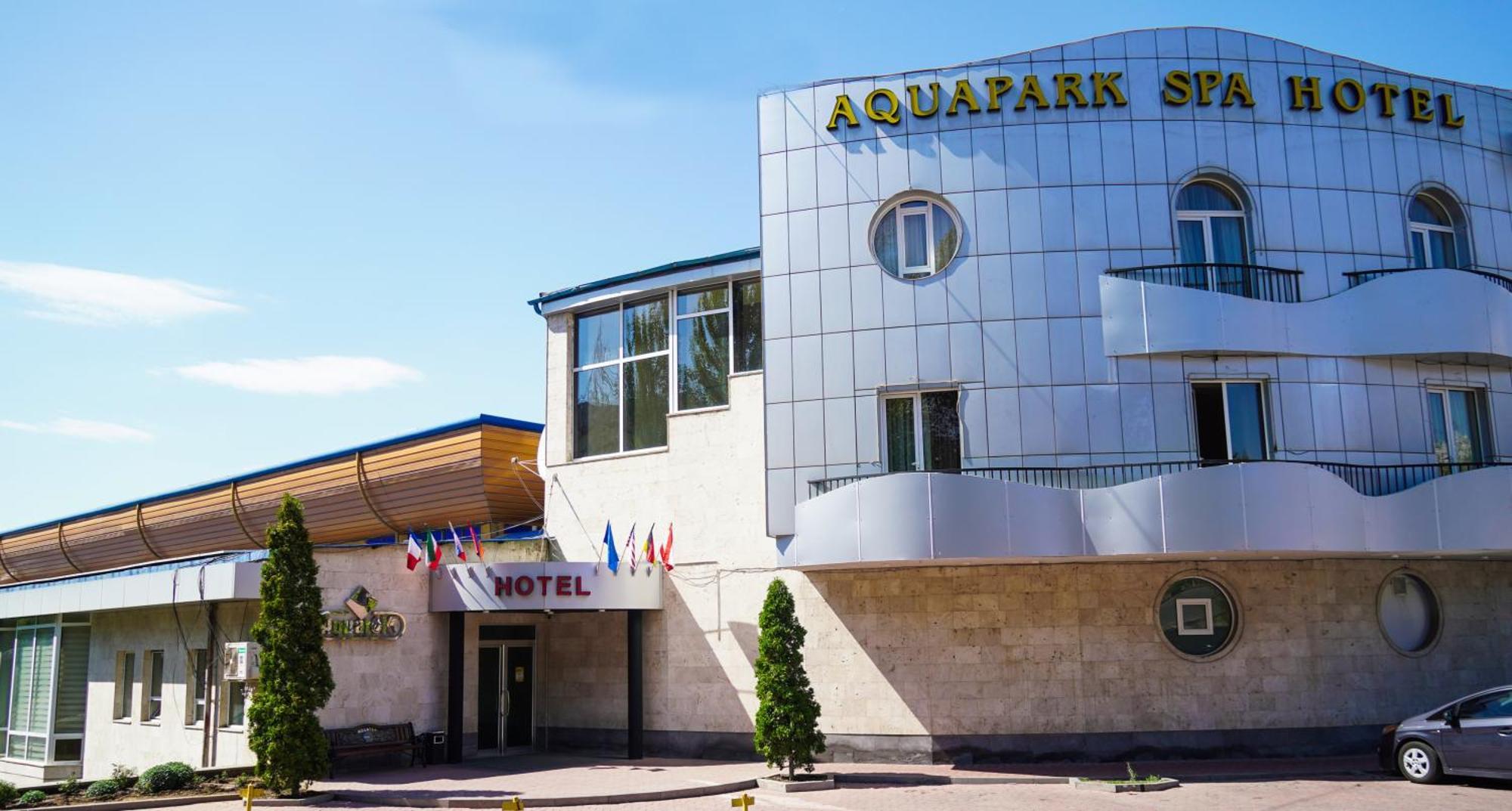 Aquapark Hotel & Villas Yerevan Exterior photo